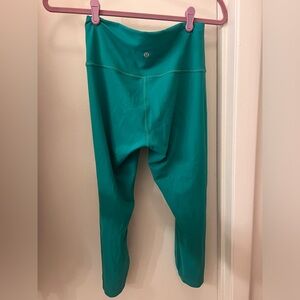 Lululemon crop wunder train leggings